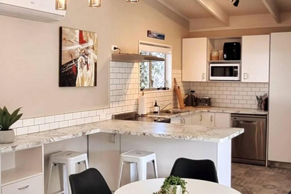 Ultimate Family Holiday - Pet Friendly! Papamoa Exterior foto